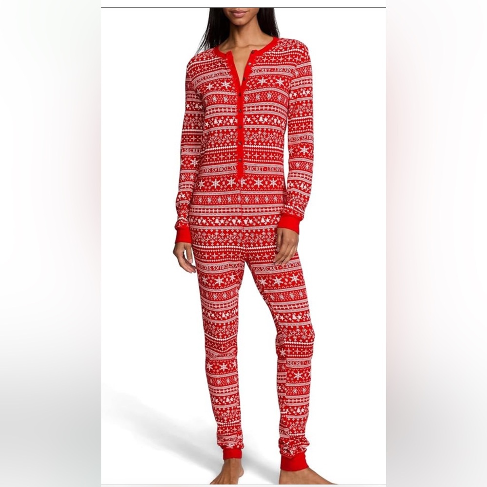 Victoria's Secret Festive Holiday Pajamas